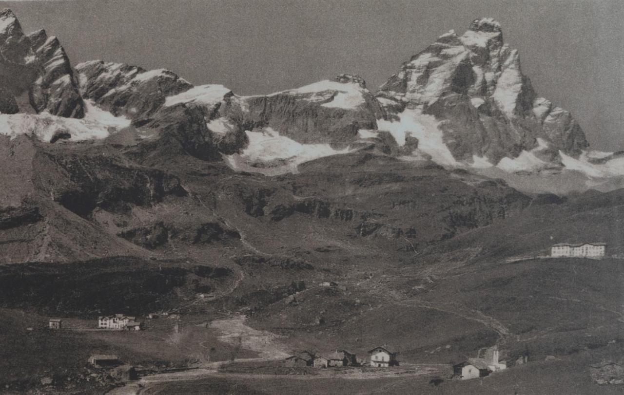 Hotel Meuble' Joli Breuil-Cervinia Eksteriør billede